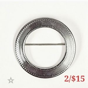 🦋 MONET SILVERTONE CIRCLE PIN BROOCH